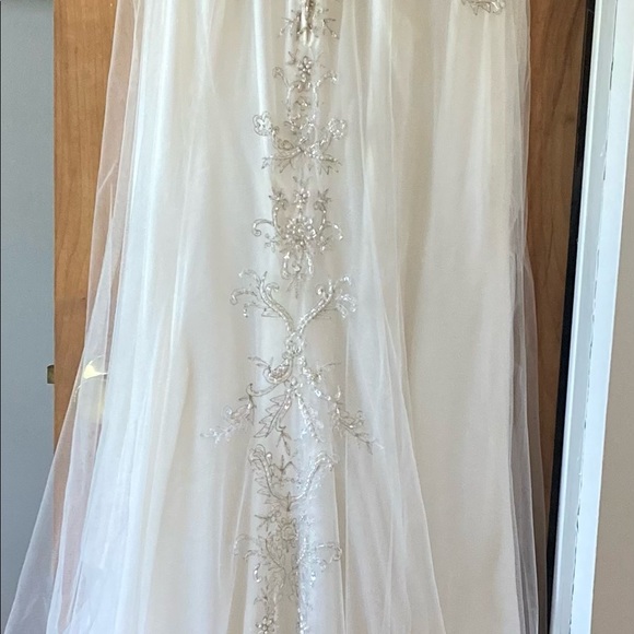 Casablanca wedding dress - Picture 2 of 6